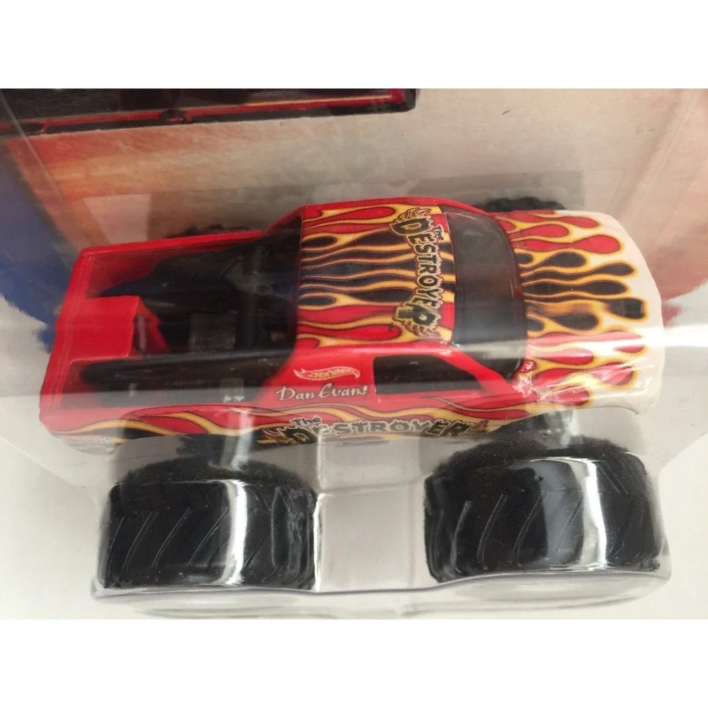Hot Wheels Monster Jam Monster Truck THE DESTROYER‎ #7 Red Die Cast 1/64 Scale